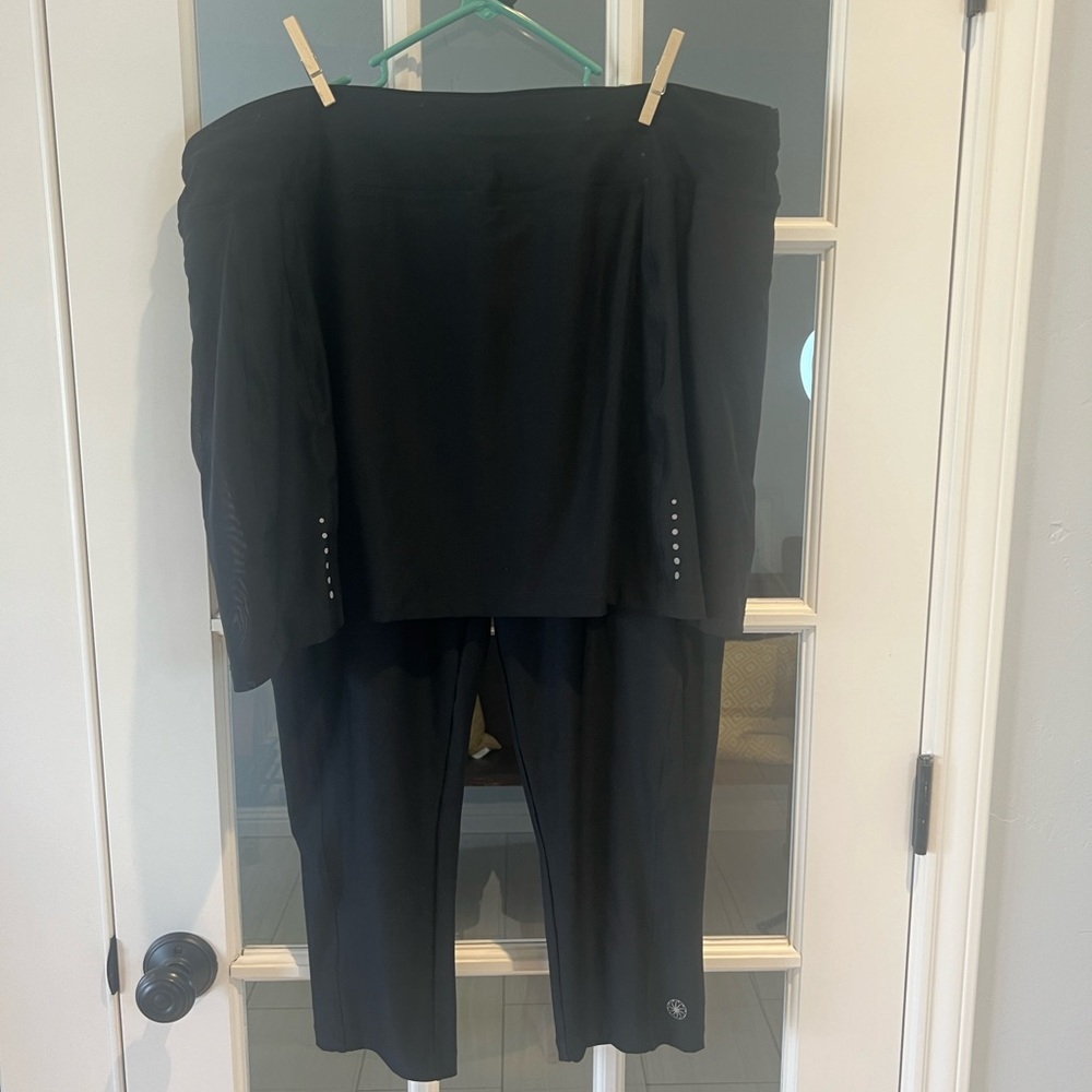 Full Beauty Sport Skirt with Leggings